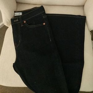 Madewell Jeans - Madewell DARK wash flare NWOT 25 Madewell Jeans - Madewell DARK wash flare NWOT 25